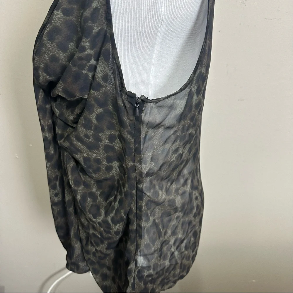 Michael‎ Kors women’s XL twist front sleeveless V-neck leopard print top New
